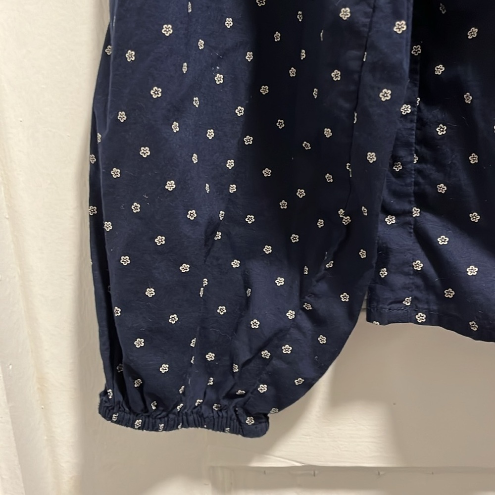 GAP Top - Picture 3 of 13